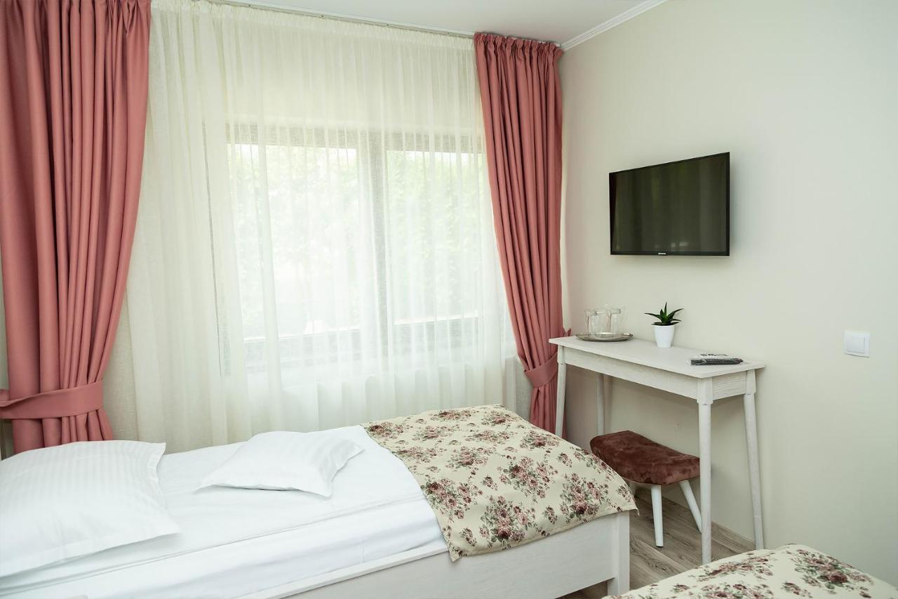 Pensiunea Casablanca Reghin Exterior foto