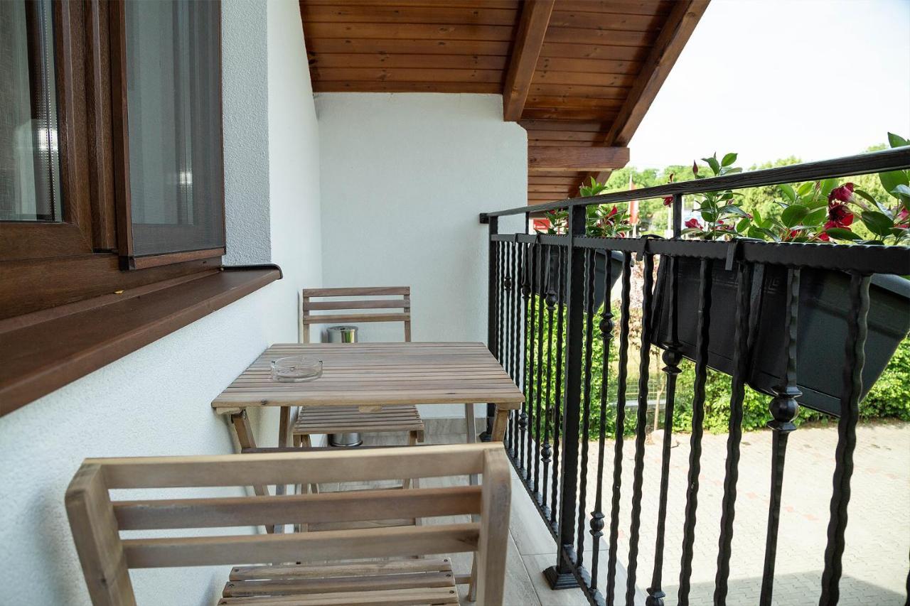 Pensiunea Casablanca Reghin Exterior foto